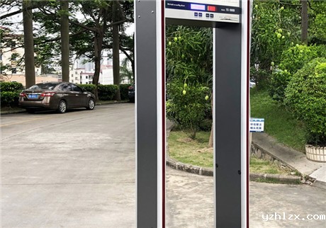 深圳信恳智能再次安装hth官方登录入口安检门TC-100D